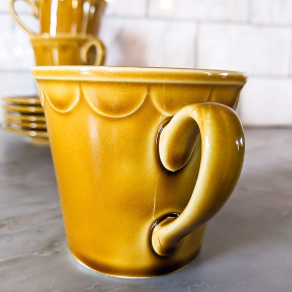 Vintage Scalloped Mugs Ochre Teacups Antique Yellow Gold - Picture 5 of 7